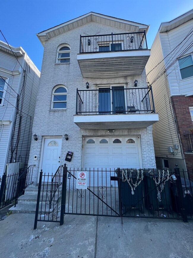 117 Carteret Ave 117 Carteret Ave Jersey City NJ 07305 Apartment Finder