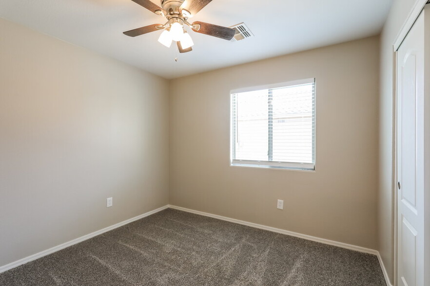 Building Photo - 14180 N Via Trincheras