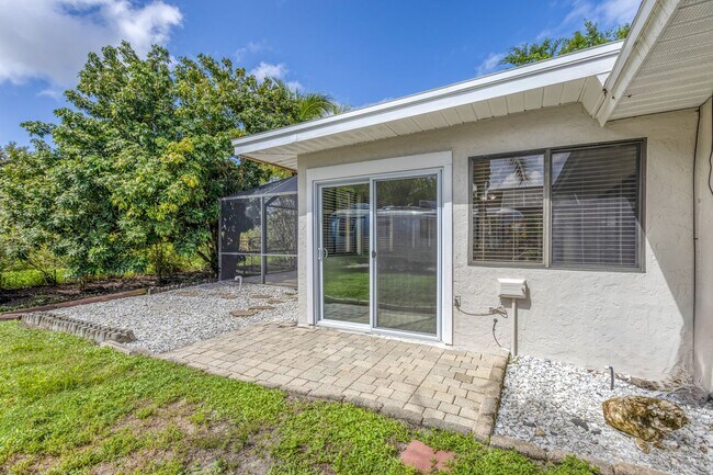 Building Photo - ** WILLOUGHBY ACRES ** POOL HOME - 3 BED / 2 BATH - PETS OK! - NORTH NAPLES - ANNUAL RENTAL