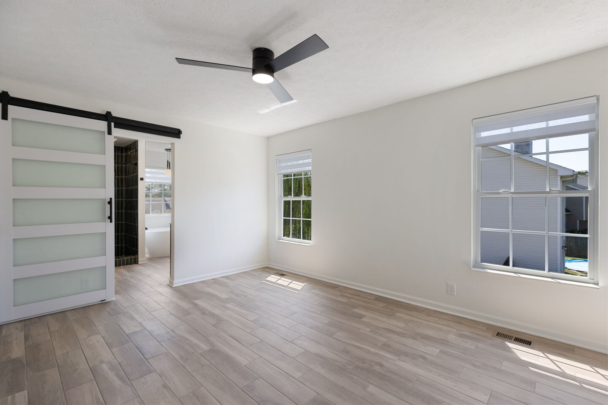Building Photo - 2150 Blake Dr