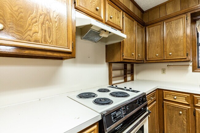 Building Photo - *Two Story Beauty in Preston Smith*