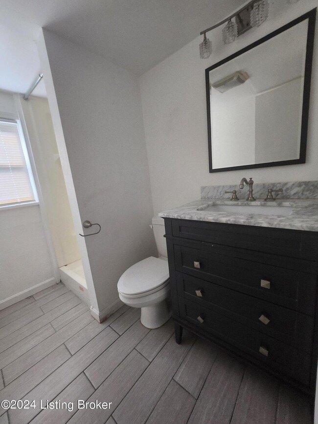 Building Photo - 6809 Shareith Dr