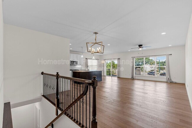 Building Photo - 521 Upper Ridgepointe Ct