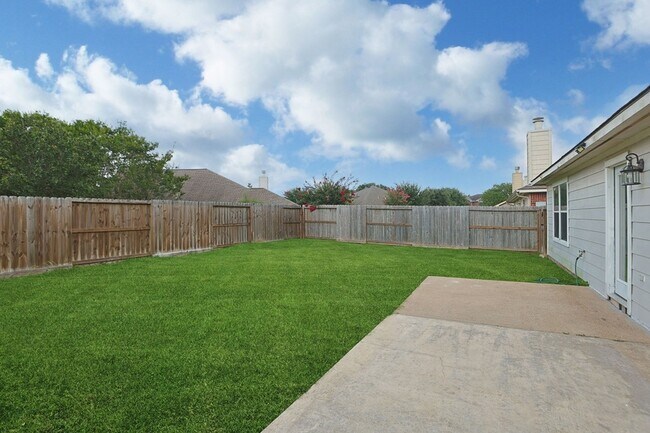 Building Photo - 9318 Castlegap Dr