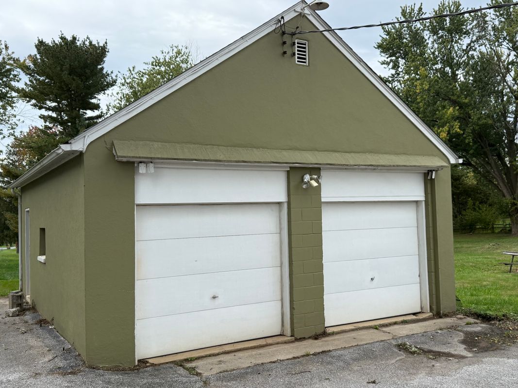 Building Photo - 1606 Littlestown Pike