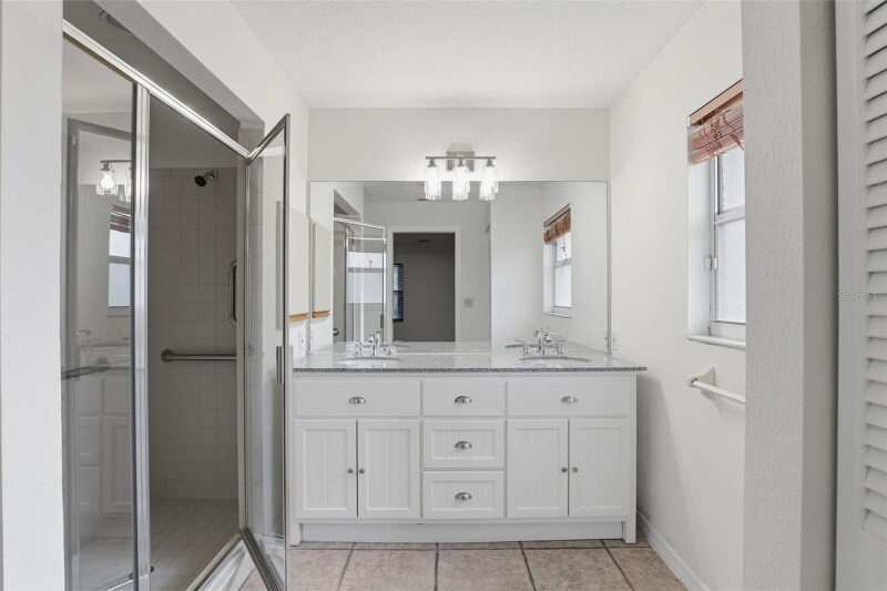 Building Photo - 131 2nd Ave E