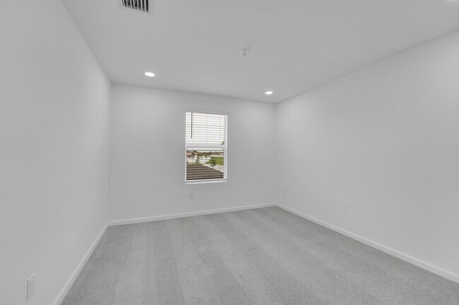Building Photo - 1012 Bent Creek Dr