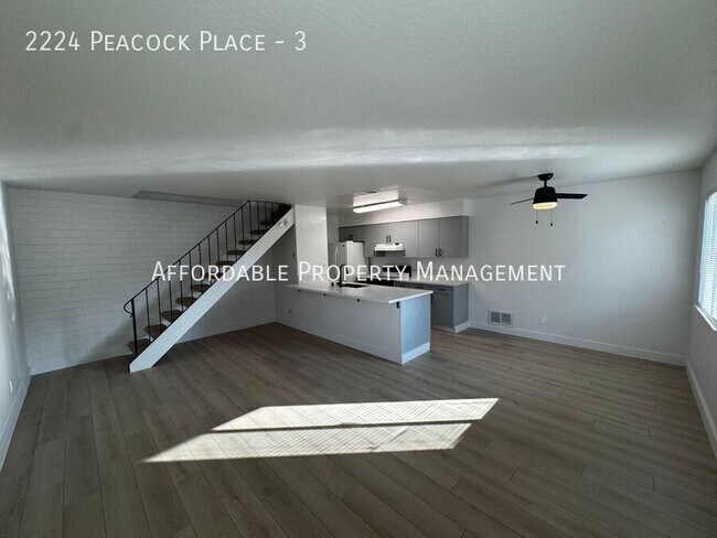 Building Photo - 2224 Peacock Pl