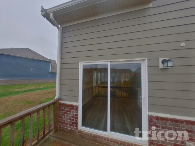 Building Photo - 1610 Lannister Ave