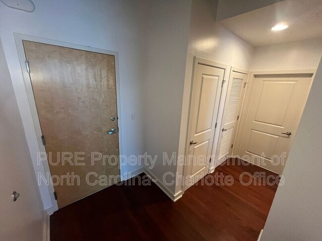 Building Photo - 210 N Church St