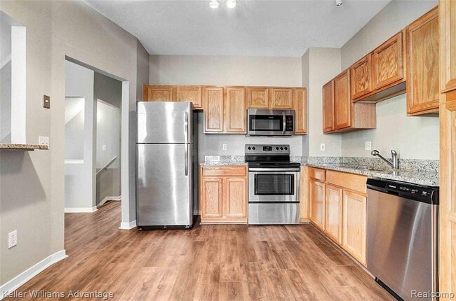 Building Photo - 31173 Livingston Dr