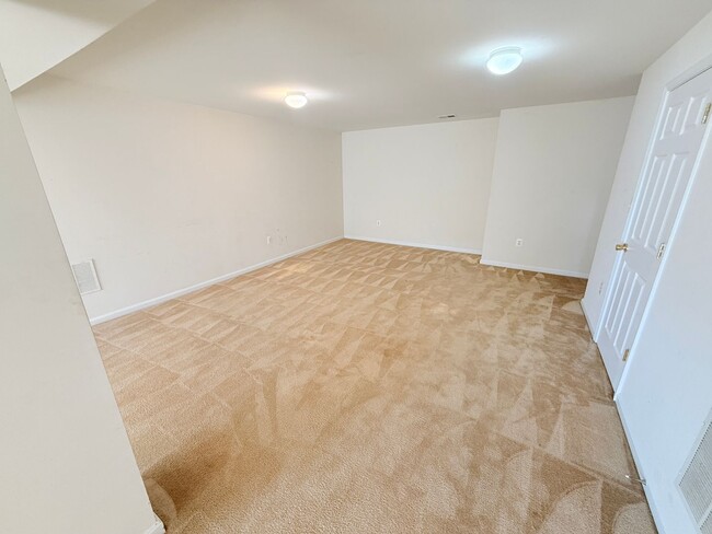 Building Photo - 3 Brushy Creek Cir