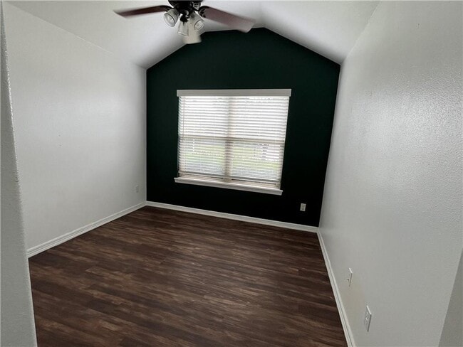 Building Photo - 4307 W Langmead Dr