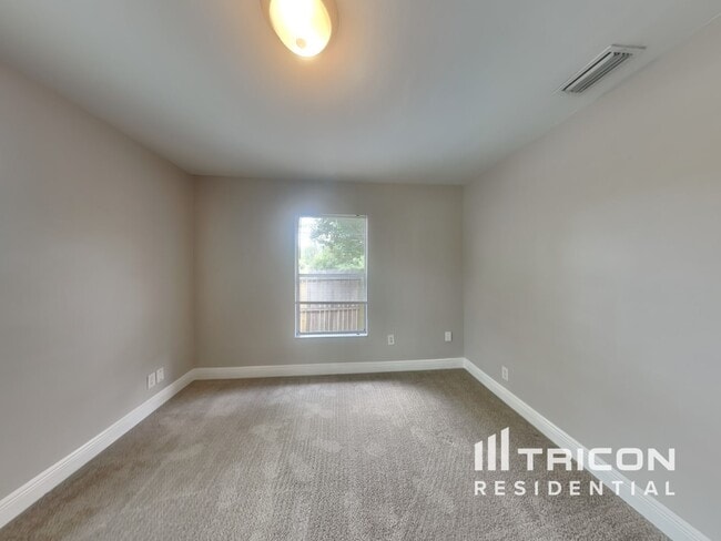 Building Photo - 5930 66th Terrace