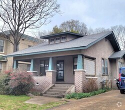 Building Photo - Adorable apartment bungalow in the heart o...