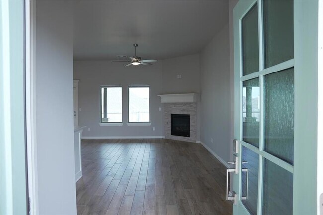 Building Photo - 5216 Bing Cir