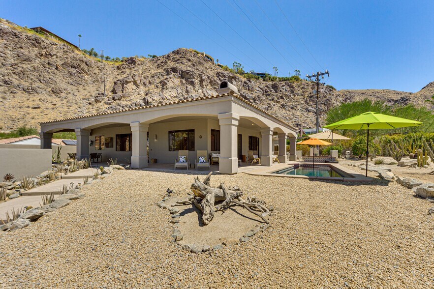 Building Photo - 2800 Cholla Pl