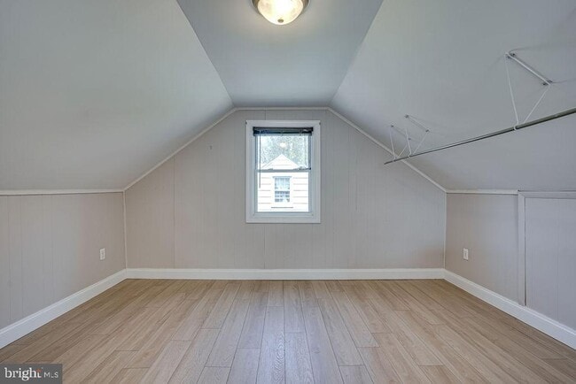 Building Photo - 859 N Abingdon St