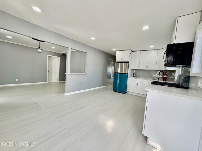 Building Photo - 1712 Binnacle Rd