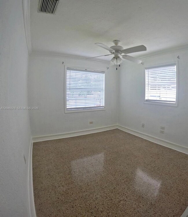 Building Photo - 5720 SW 38th Ct