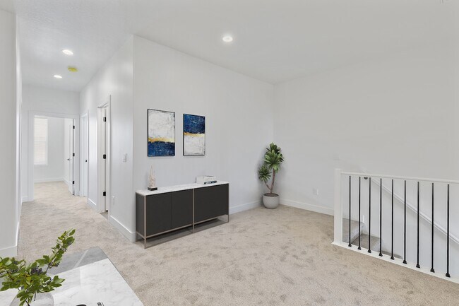 Building Photo - 1094 W Albertine Ln
