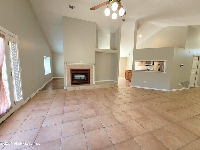 Building Photo - 8379 Chason Rd W