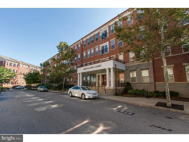 Building Photo - 500 Admirals Way