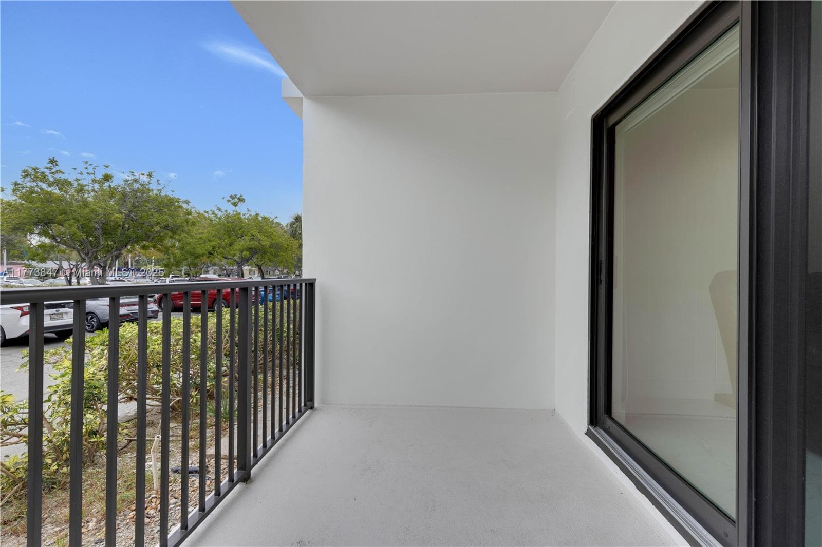 Building Photo - 1000 River Reach Dr