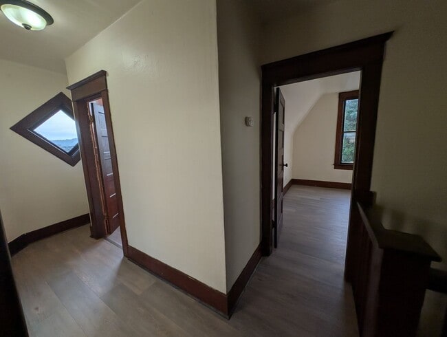 Building Photo - 11thStPl114(1-4)