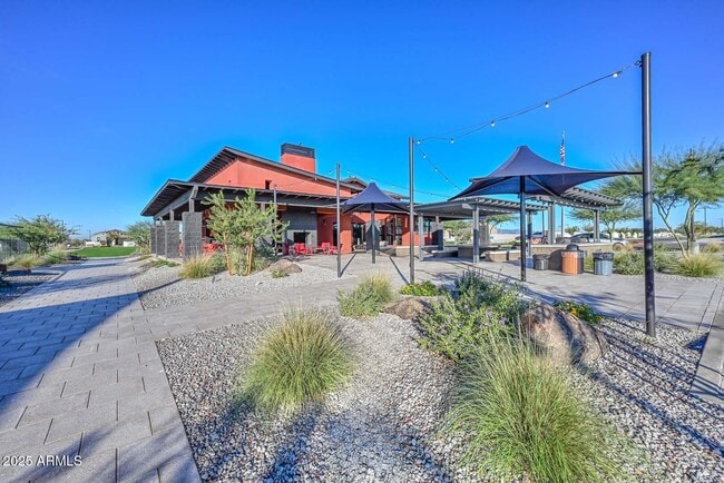 Building Photo - 17619 W Monroe St