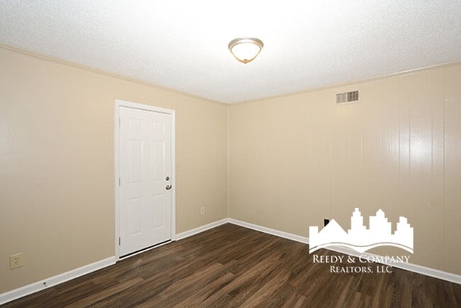 Building Photo - 5169 Braden Dr