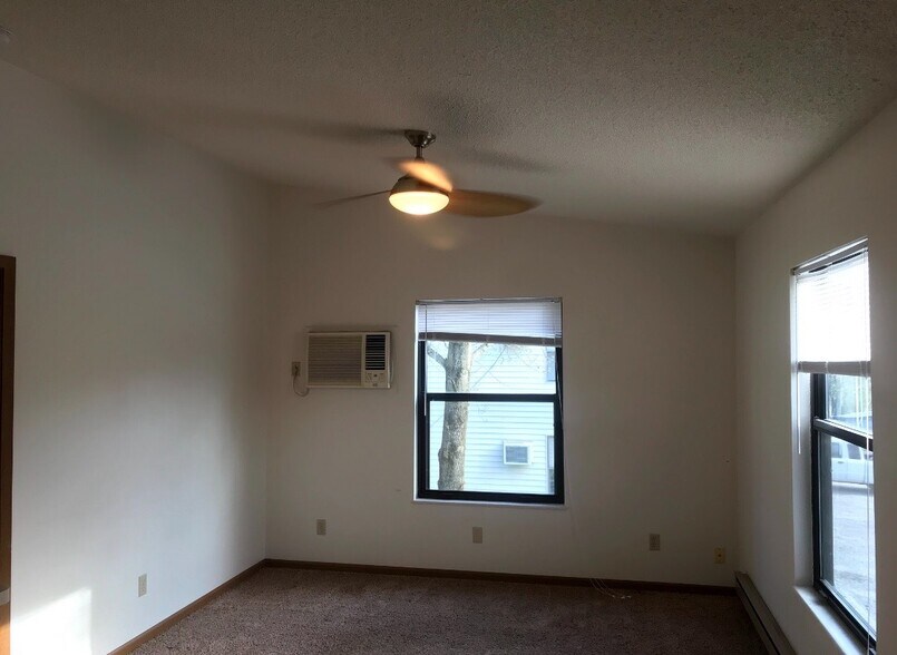 Building Photo - 4180 Jannie Dr