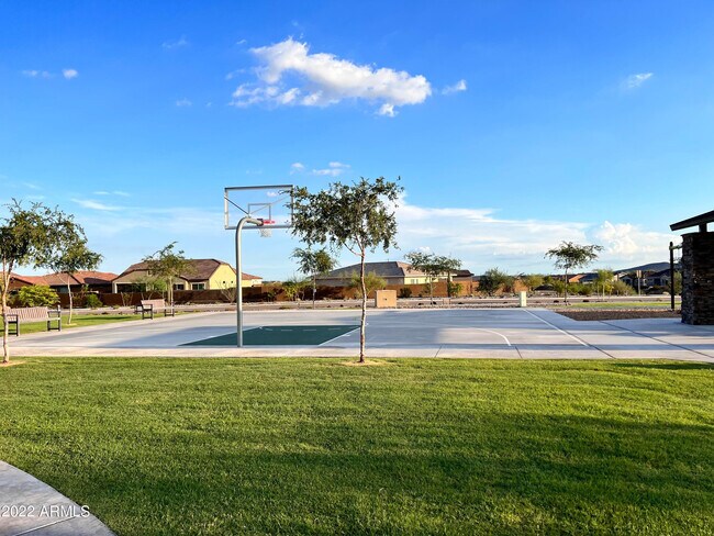 Building Photo - 31962 N 125th Ave