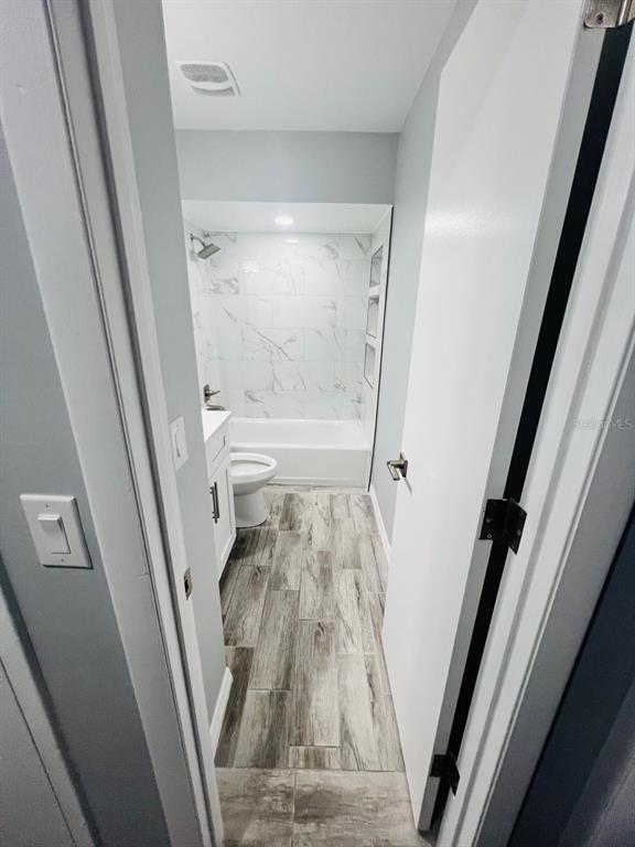 Building Photo - 2121 Whitewood Ct