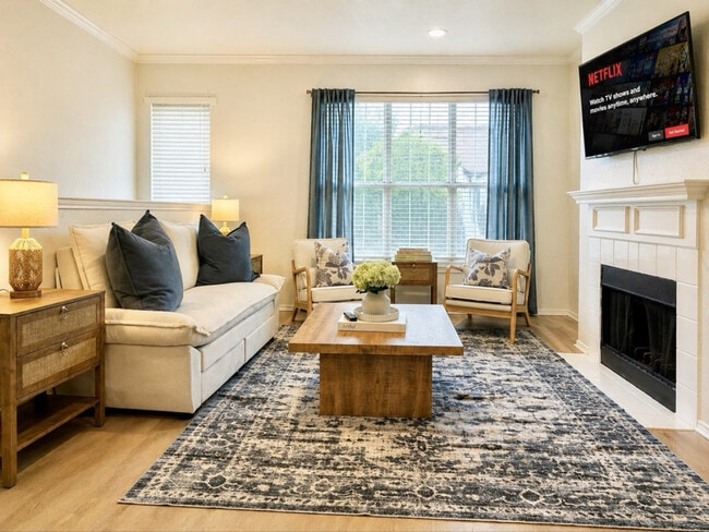 Building Photo - 2300 Kathryn Ln