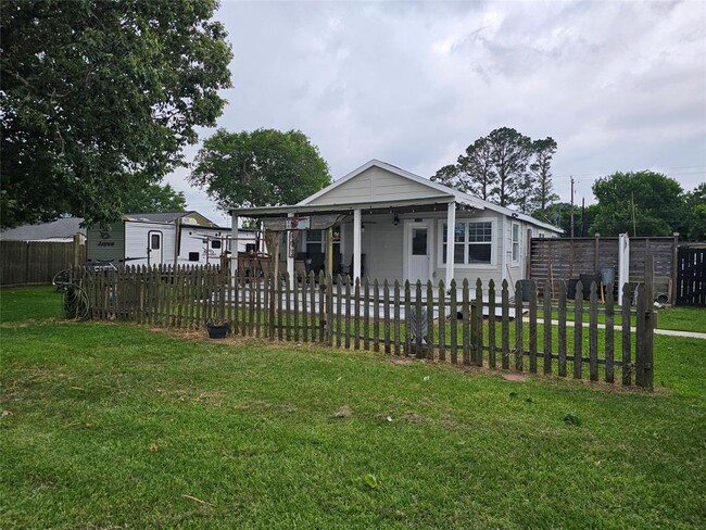 Building Photo - 2509 Randolph Rd