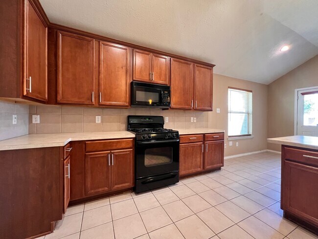 Building Photo - 25826 Chapman Falls Dr