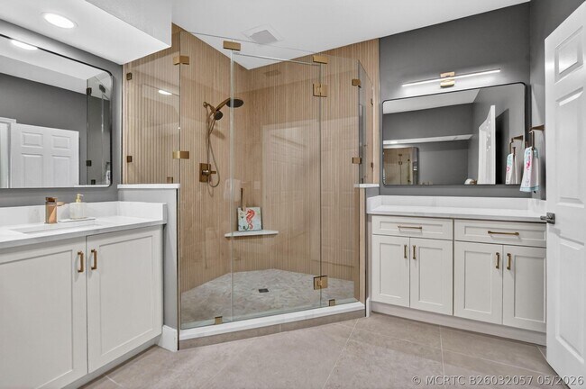 Building Photo - 5801 Coach House Cir