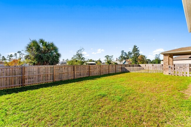 Building Photo - 3000 Rachel Pl