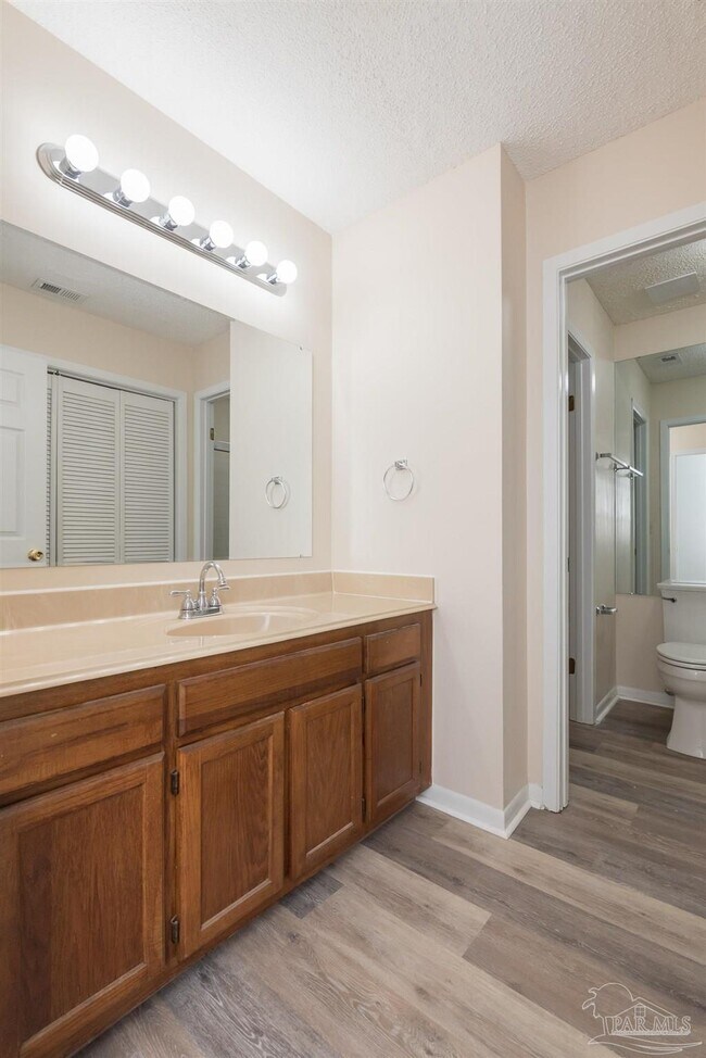 Building Photo - 7224 Lago Vista Ct