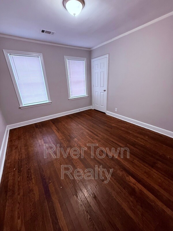 Building Photo - 1093 N Watkins St