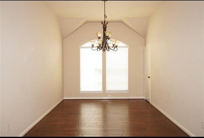 Building Photo - 26519 Longleaf Valley Dr