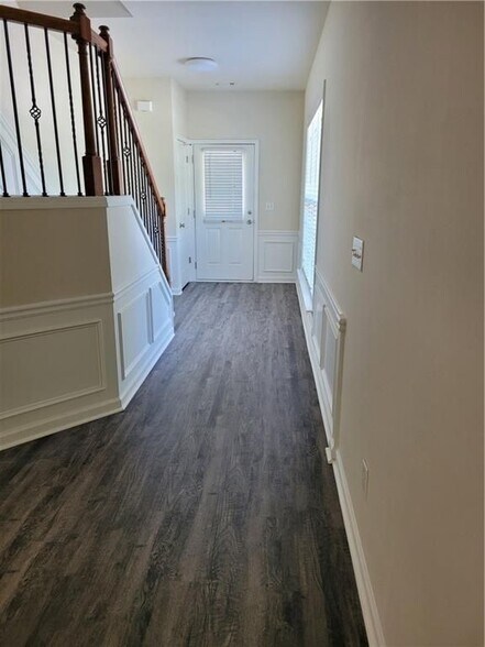 Building Photo - 2114 Hailston Dr NW