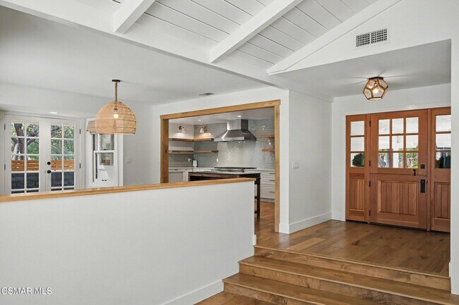 Building Photo - 1292 Brookview Ave