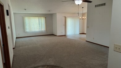 Building Photo - 120 Copper Village Cir