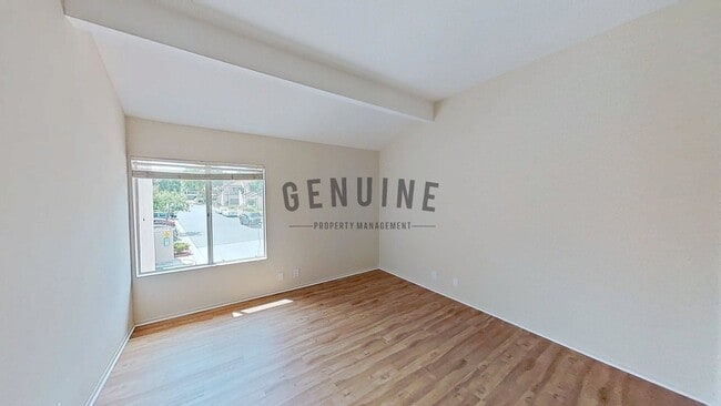 Building Photo - 2Bd 1Ba Condo in Newport Beach