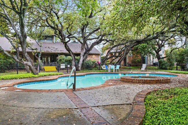 Building Photo - 1 Bedroom 1 bath Covington Oaks