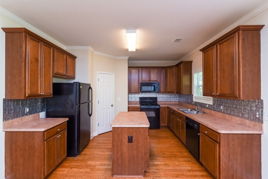 Building Photo - 738 Austin Creek Dr