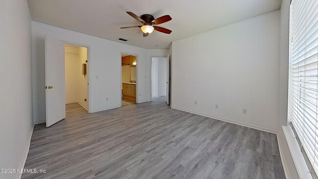 Building Photo - 1140 Hidden Cove Cir
