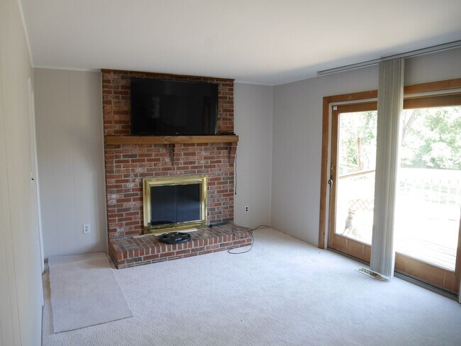 Building Photo - Your Next Home Awaits! Single Family Home ...